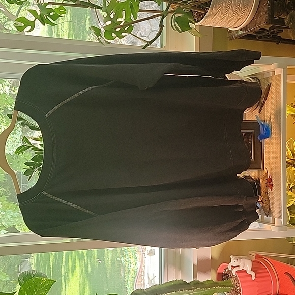 Wildfox Sweatshirt ❤️ - Picture 3 of 3